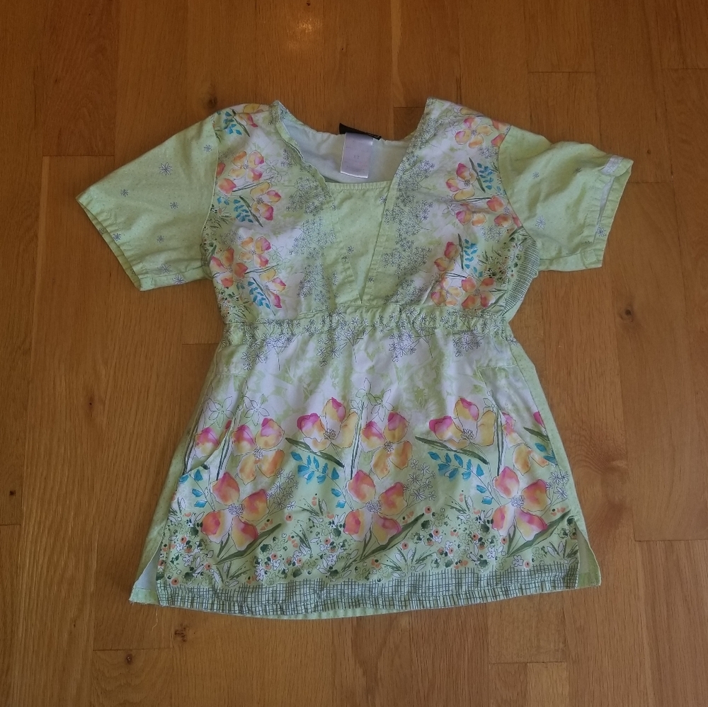 Cherokee Floral Scrub Top